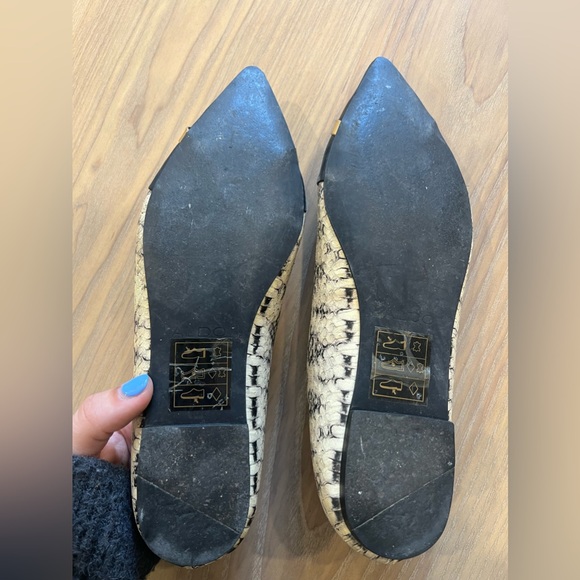 POINTED TOE SNAKESKIN FLATS FROM ALDO - Picture 5 of 10